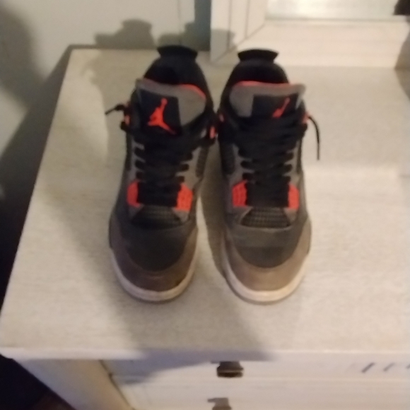 $100 - Picture 3 of 3